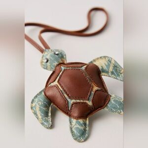 FREE PEOPLE Turtle Bag Charm